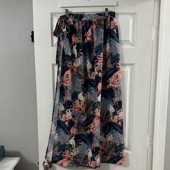 SHEIN Multicolor Tropical Print Swim Coverup - Picture 1 of 3